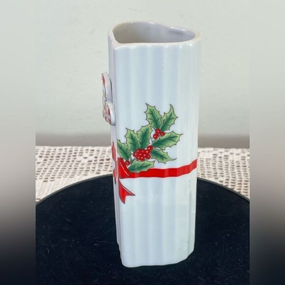 Vintage heart shaped Christmas vase || JAPAN | flying Santa on a candy cane vase - Picture 5 of 11